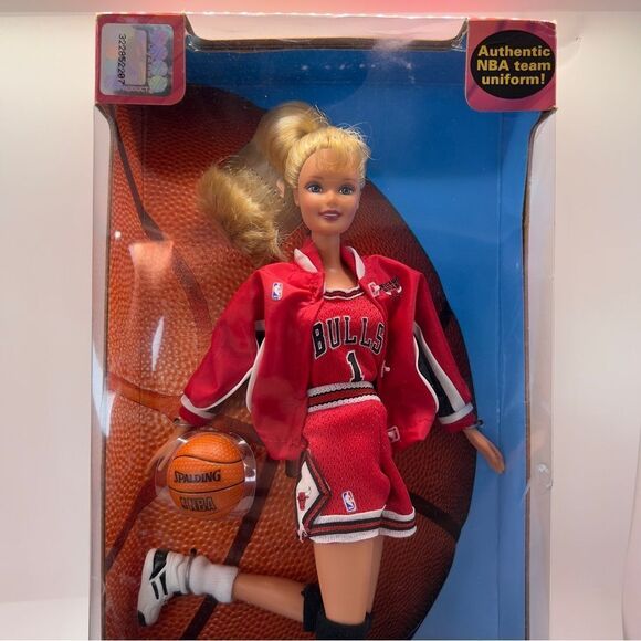 Vintage 1998 NBA Chicago Bulls Basketball Barbie Doll Collectible - Picture 2 of 14